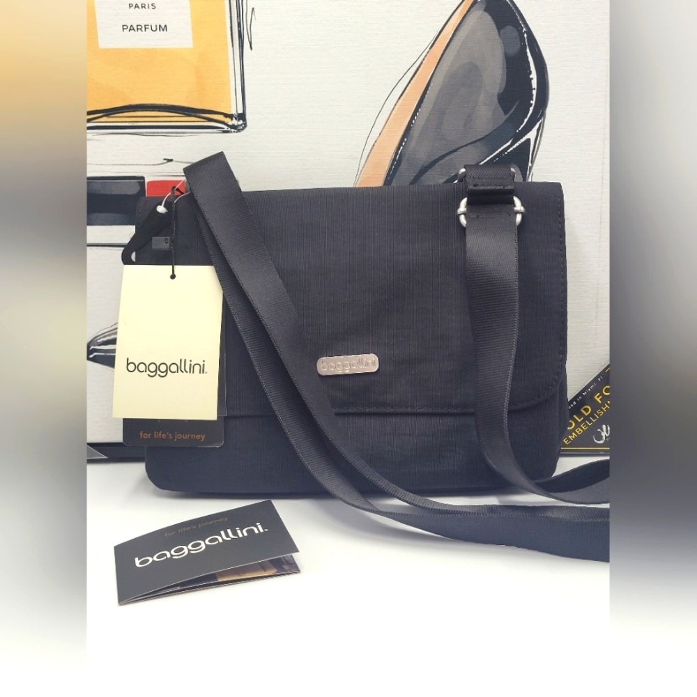 BAGGALLINI Venture Crossbody Travel Bag